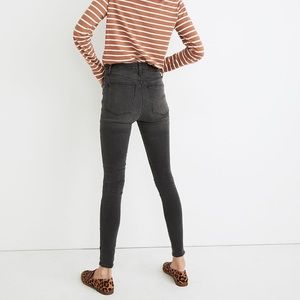 9" Mid-Rise Roadtripper Supersoft Jeans in Ashmont Wash